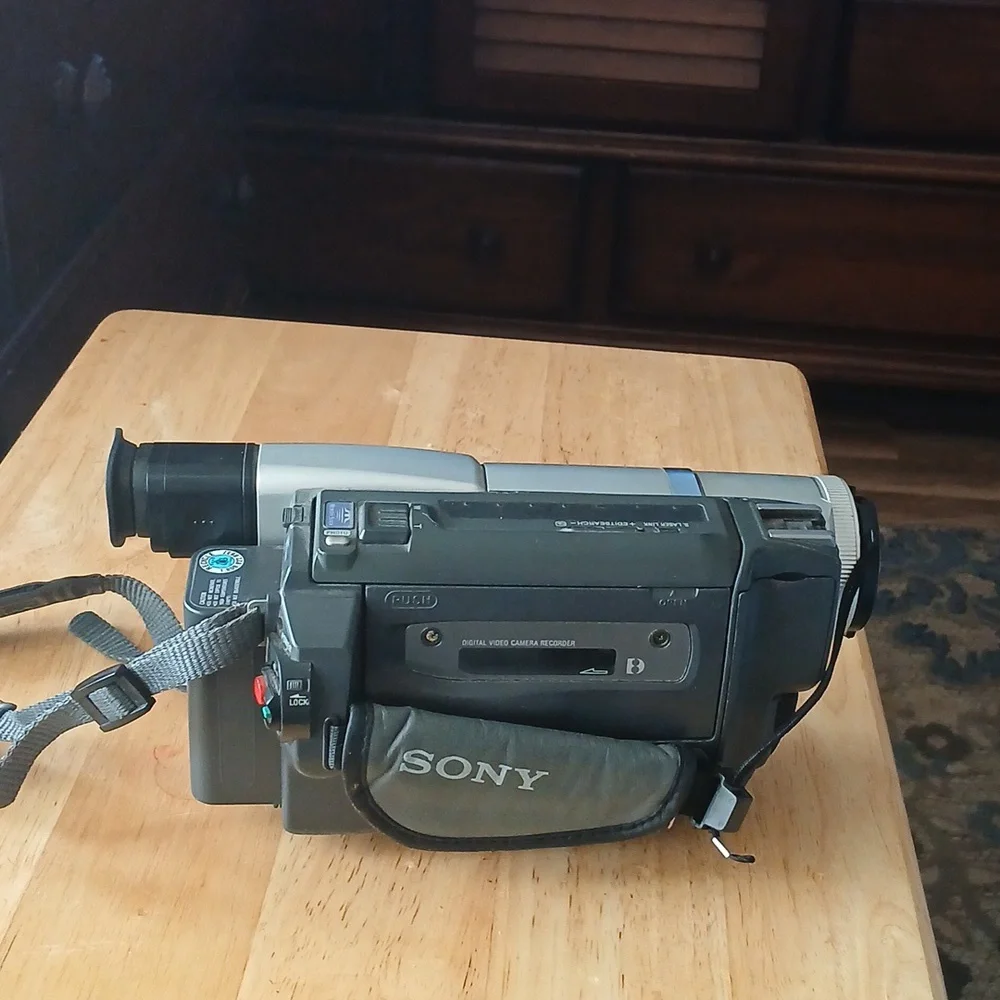 Camera - Picture 2 of 4